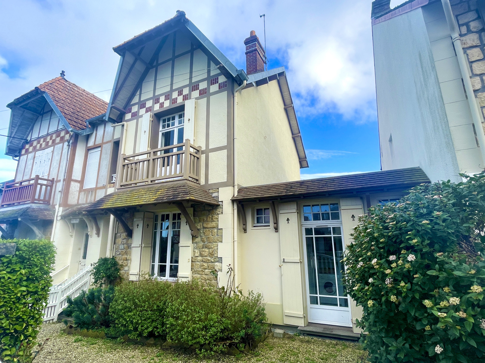 Vente Maison 120m² 6 Pièces à Villers-sur-Mer (14640) - Normandy Immobilier